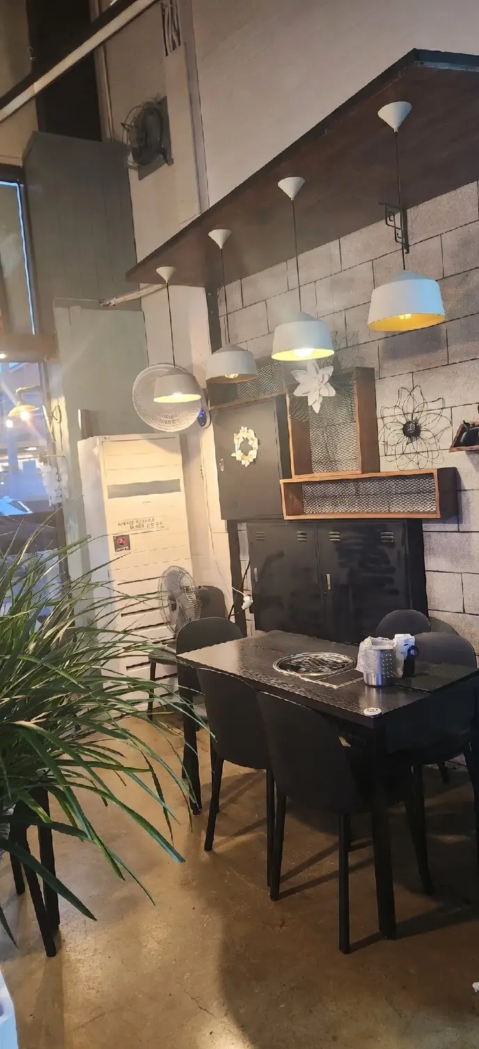 1동 월세 2,000 / 100 | 당근 부동산_img_2.png