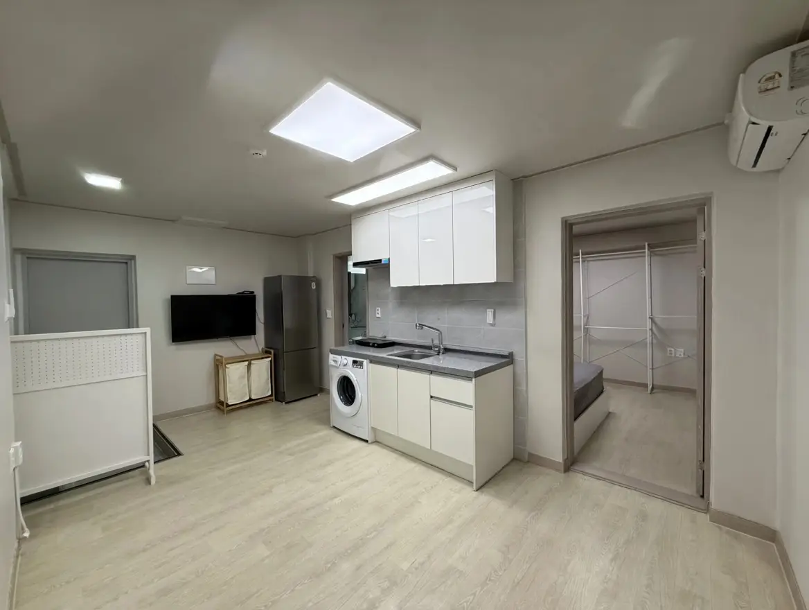 북 CGV 도보 3분 죽도시장 차량 5분이내 월세 200 / 37 | 당근 부동산_img_1.png