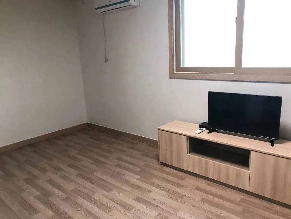 사이즈 큰 방 월세 200 / 38 | 당근 부동산_img_2.png