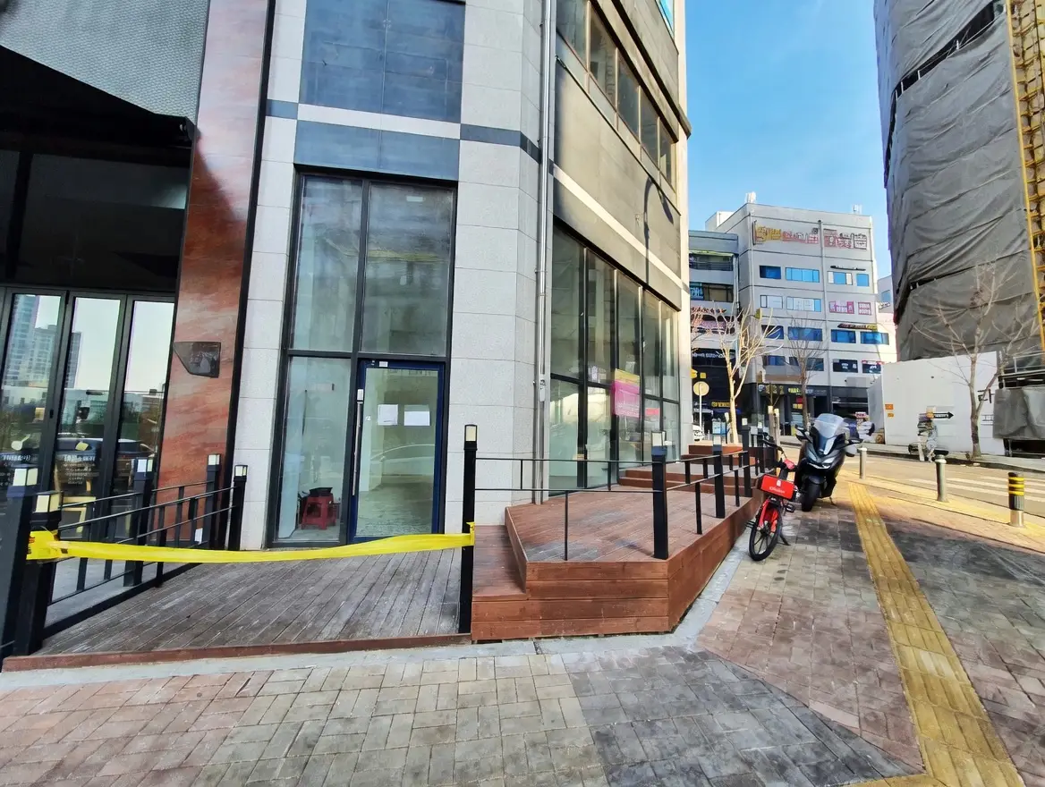 아이온프라자 월세 3,000 / 200 | 당근 부동산_img_2.png