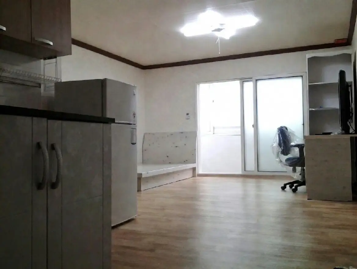 월세 300 / 45 | 당근 부동산_img_2.png