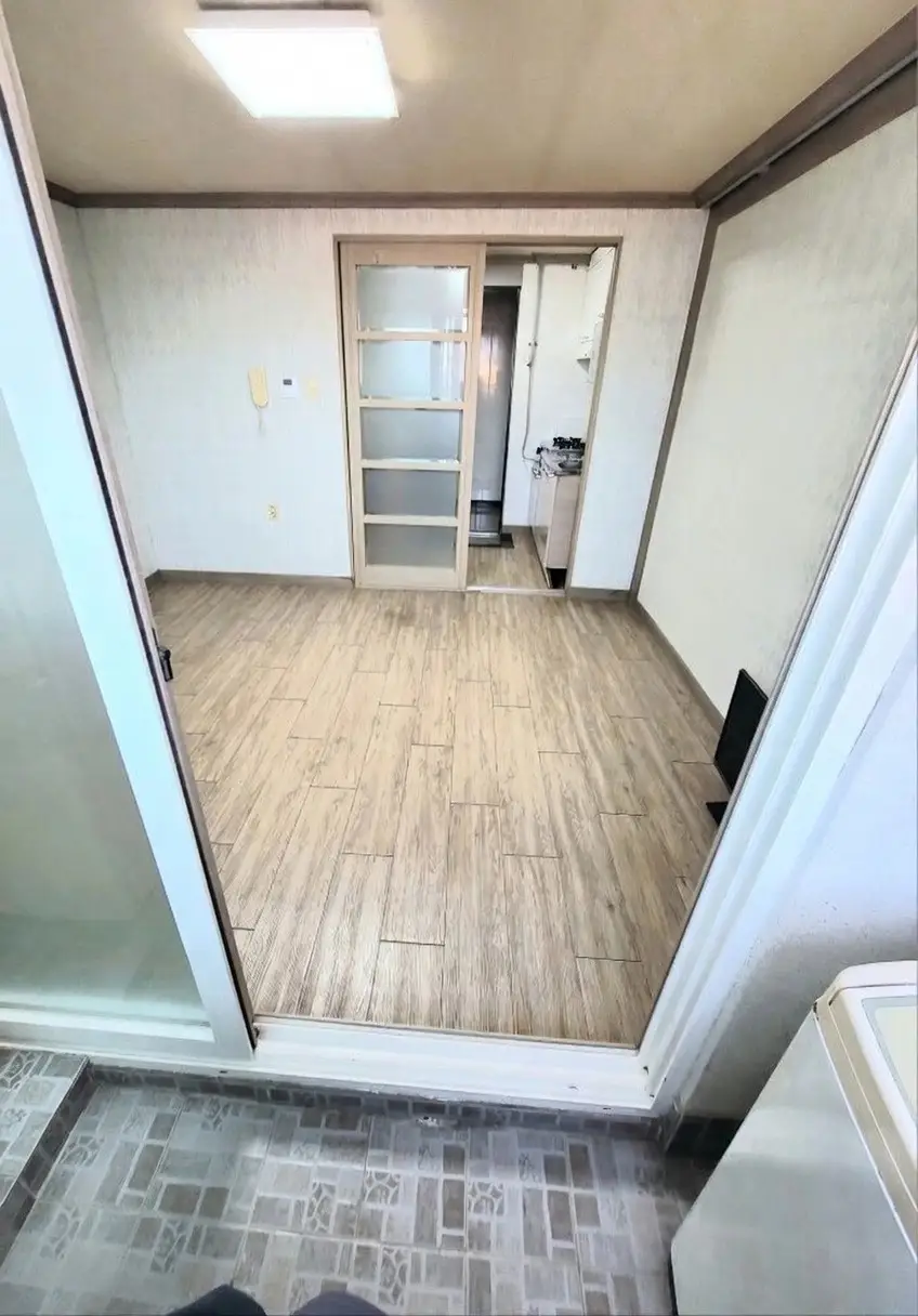 행운빌1차 월세 100 / 23 | 당근 부동산_img_2.png