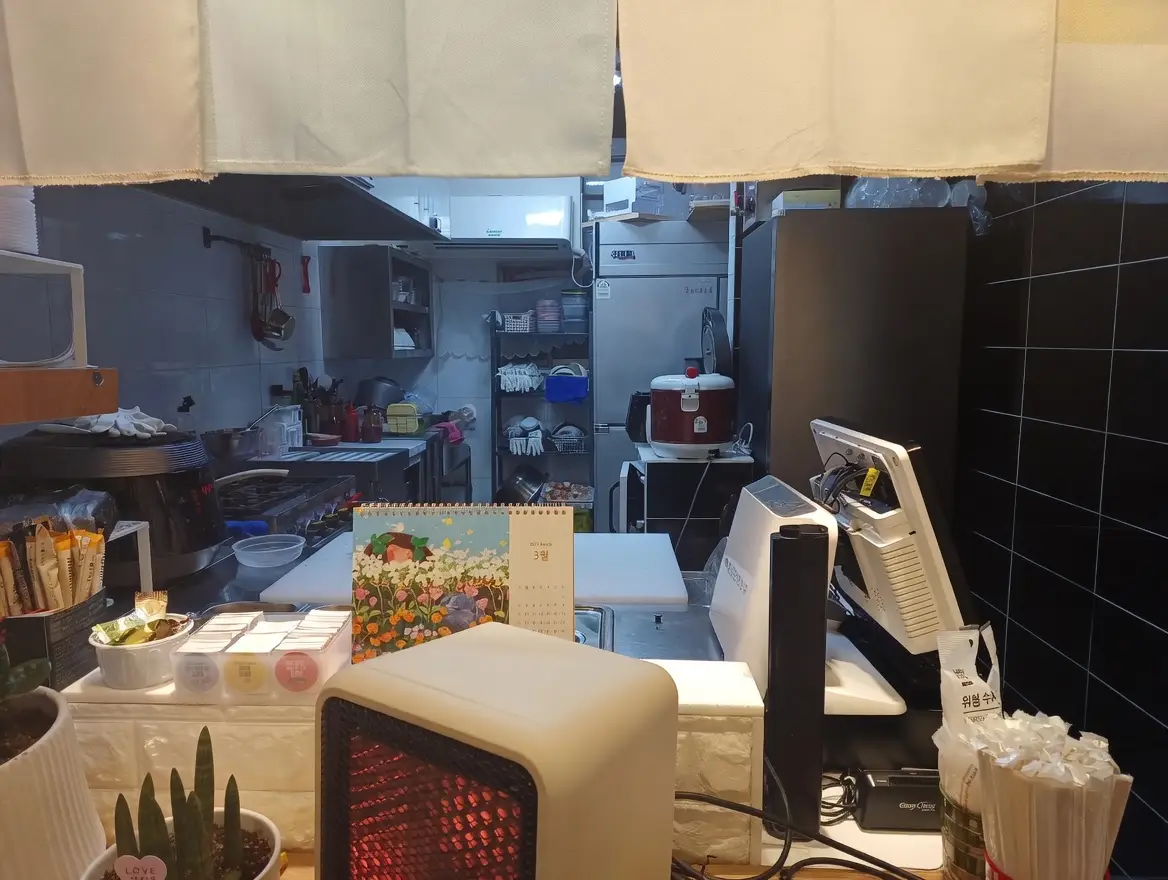 동아대 길 월세 800 / 60 | 당근 부동산_img_2.png