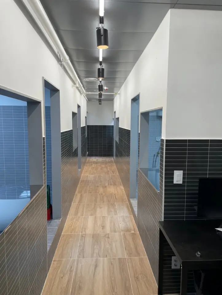 백마역 횡당보도 맞은편 상가 월세 300 / 30 | 당근 부동산_img_2.png