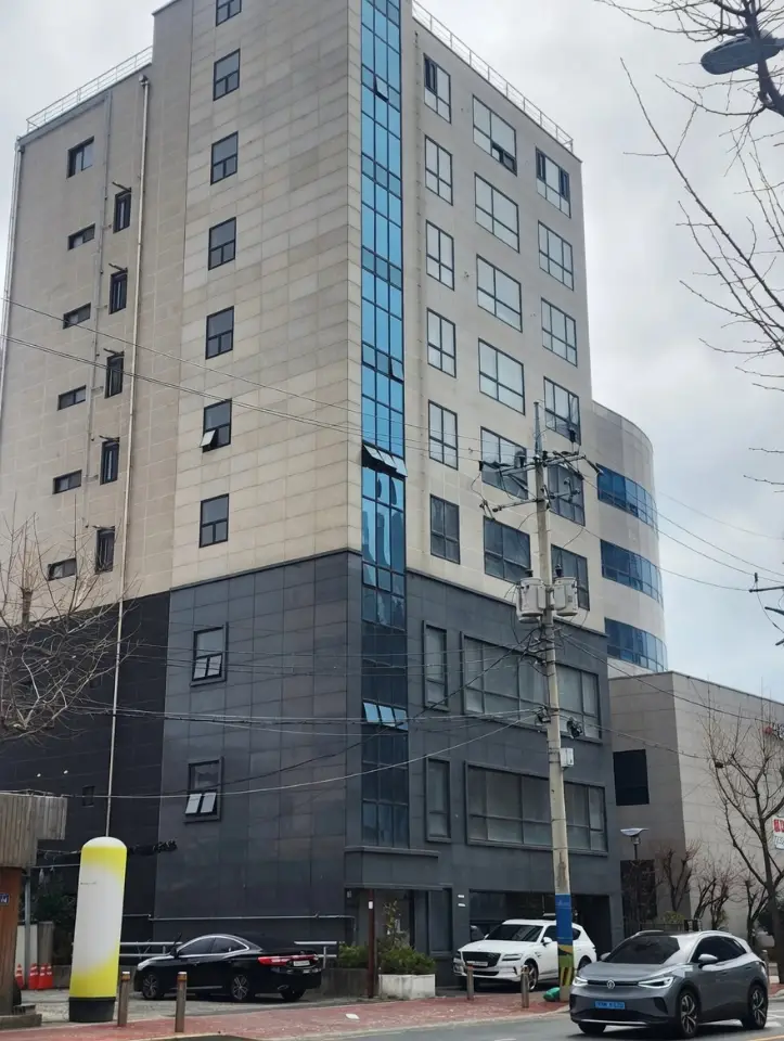 삼성생명빌딩 월세 2,000 / 100 | 당근 부동산_img_2.png