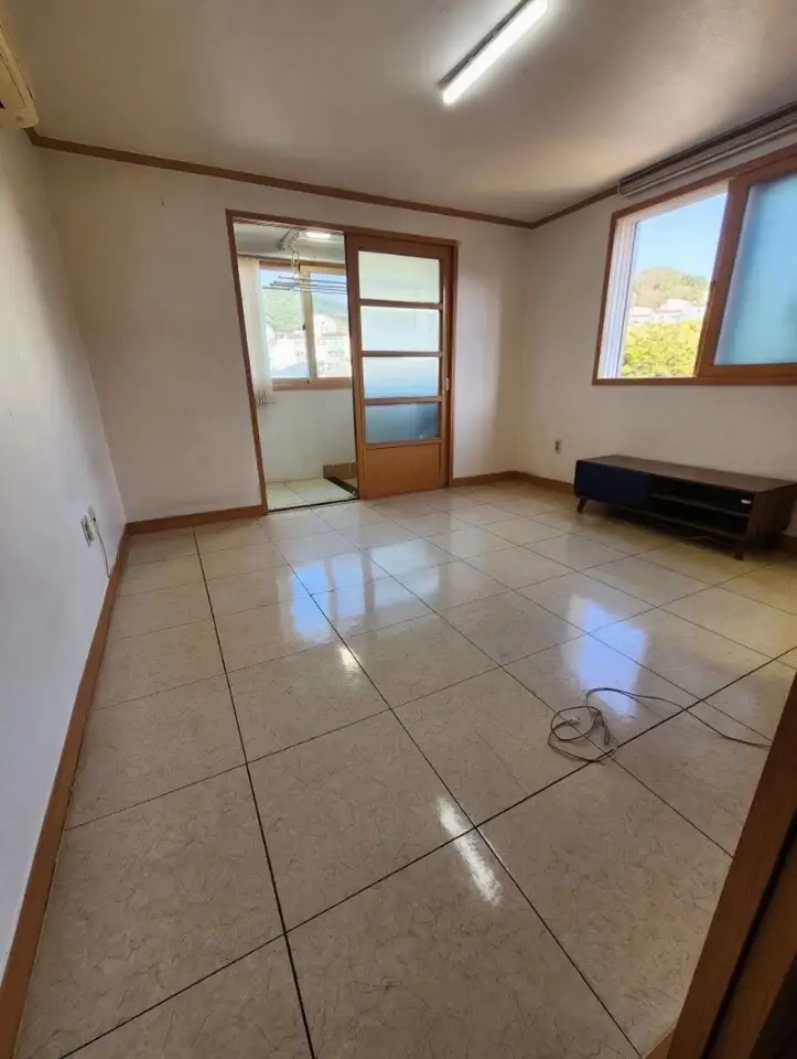 신세계첼시아울렛에서 도보 5분 거리 월세 300 / 30 | 당근 부동산_img_2.png