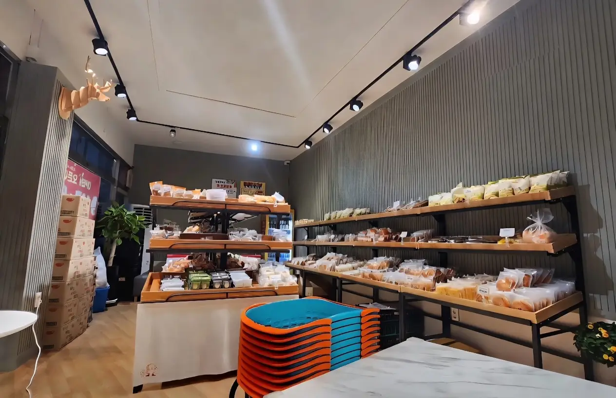 신주공 봉평장터 옆 1층 상가 월세 500 / 45 | 당근 부동산_img_2.png