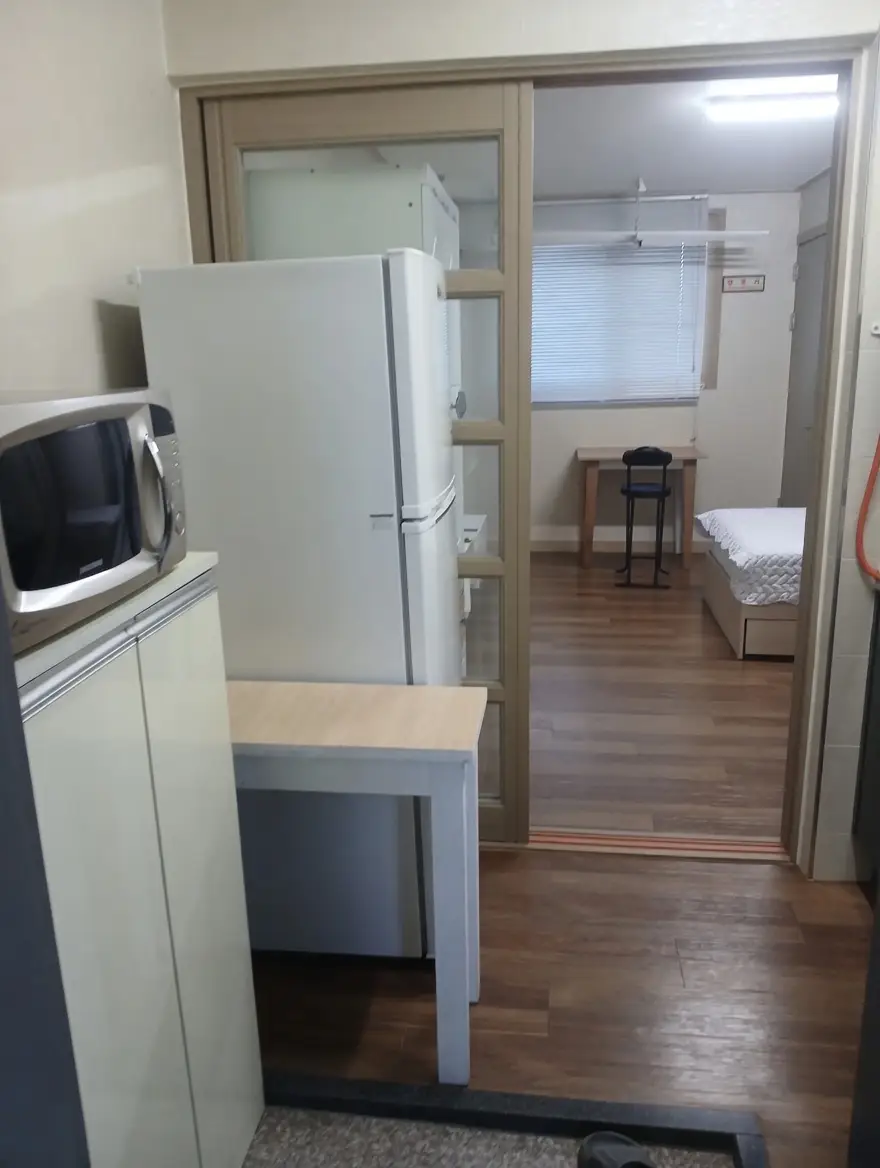 월세 100 / 45 | 당근 부동산_img_2.png