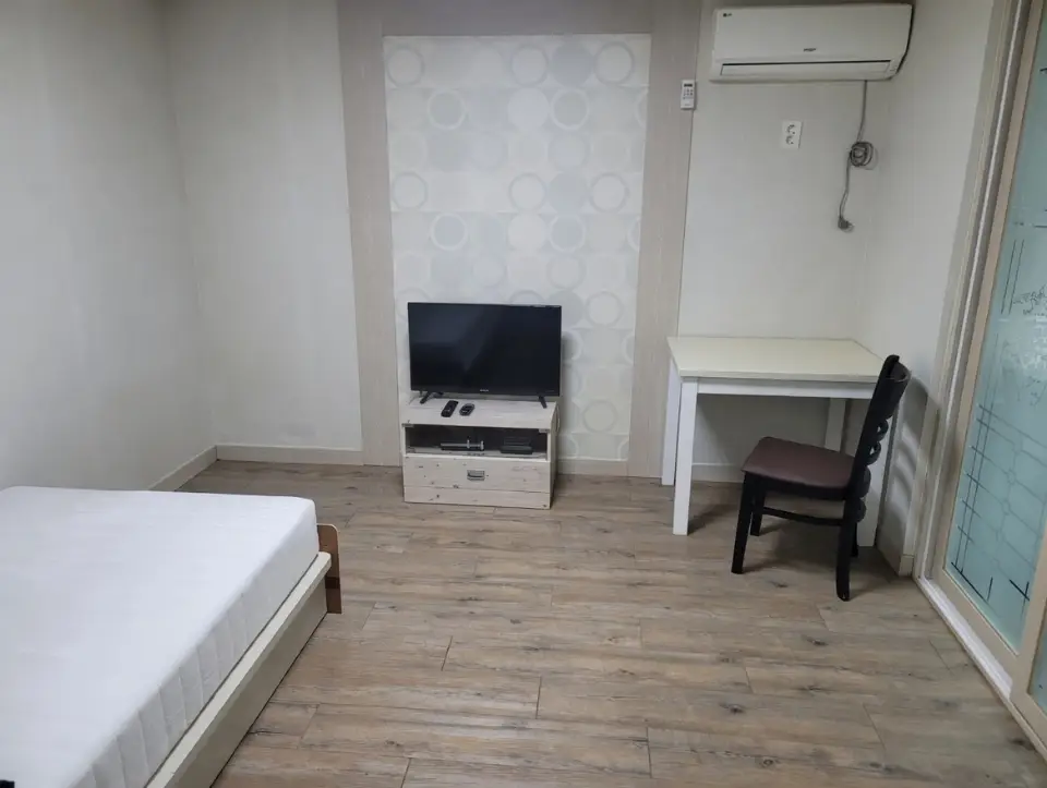 월세 200 / 43 | 당근 부동산_img_2.png