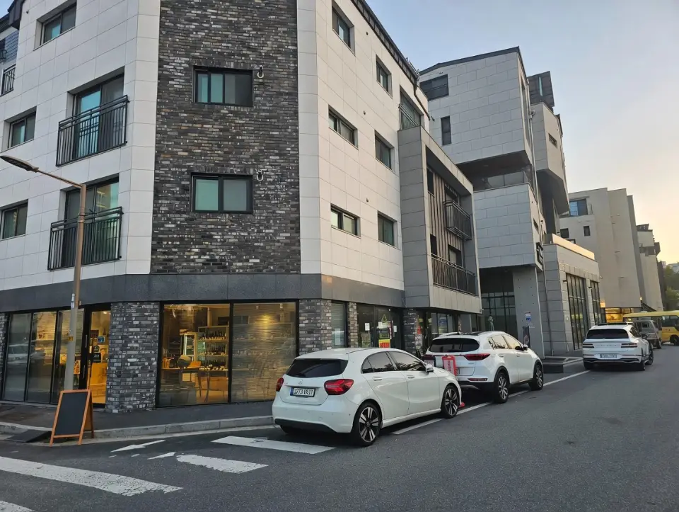 월세 2,000 / 105 | 당근 부동산_img_2.png