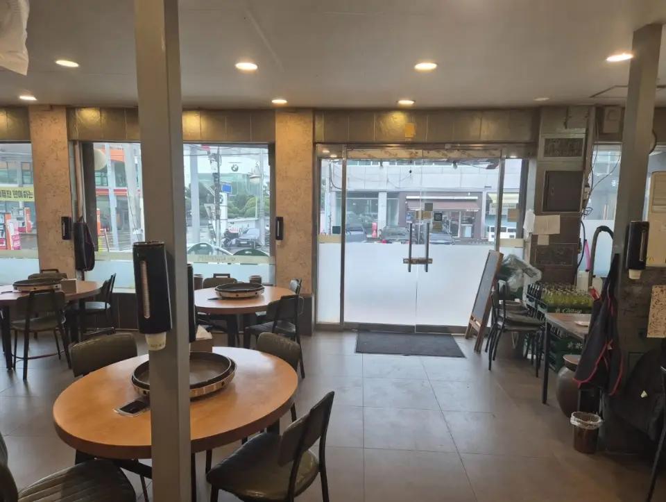 월세 2,000 / 230 | 당근 부동산_img_2.png