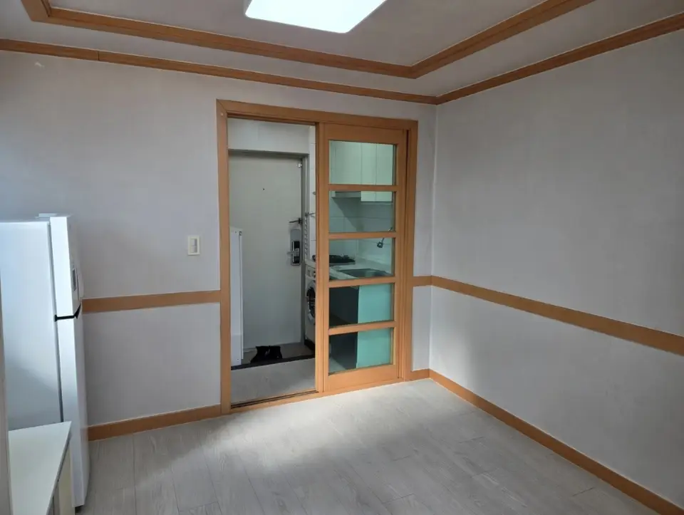 월세 300 / 40 | 당근 부동산_img_2.png