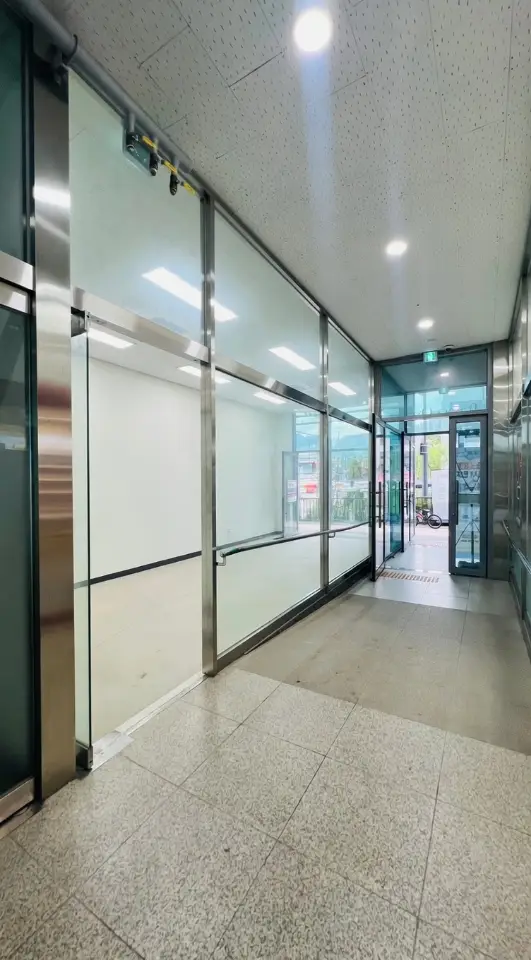 인덕원역 8분 거리 월세 3,000 / 220 | 당근 부동산_img_2.png