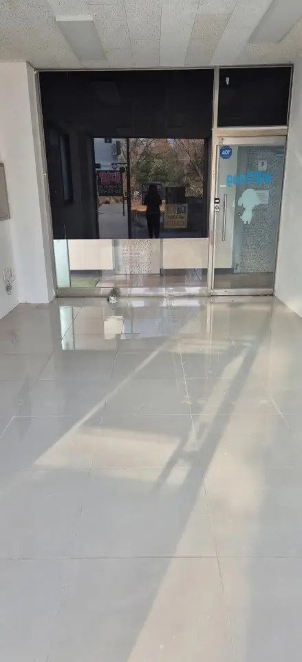 한성필하우스 후문 삼거리 코너 월세 700 / 55 | 당근 부동산_img_2.png