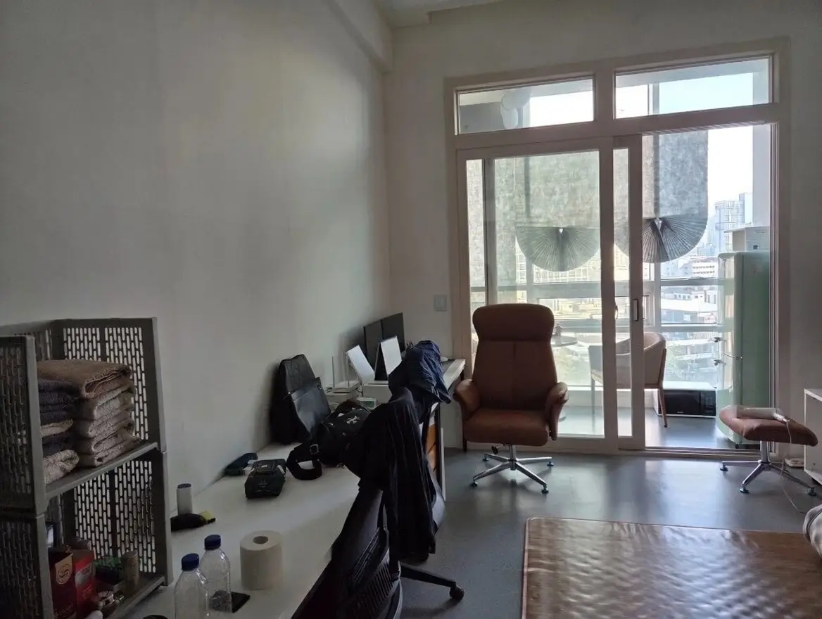 현대테라타워영통 월세 300 / 40 | 당근 부동산_img_2.png